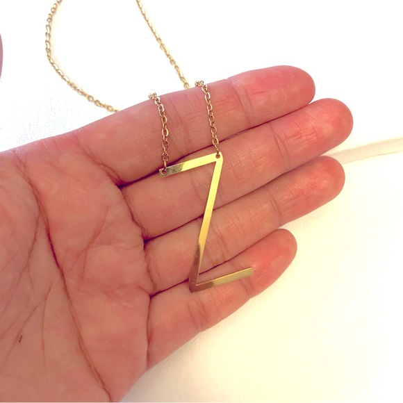◾️18k Gold Plated Sideways Initial Letter “Z” Pendant Necklace - Picture 3 of 6